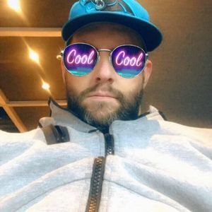 Meet your Posher, Chris